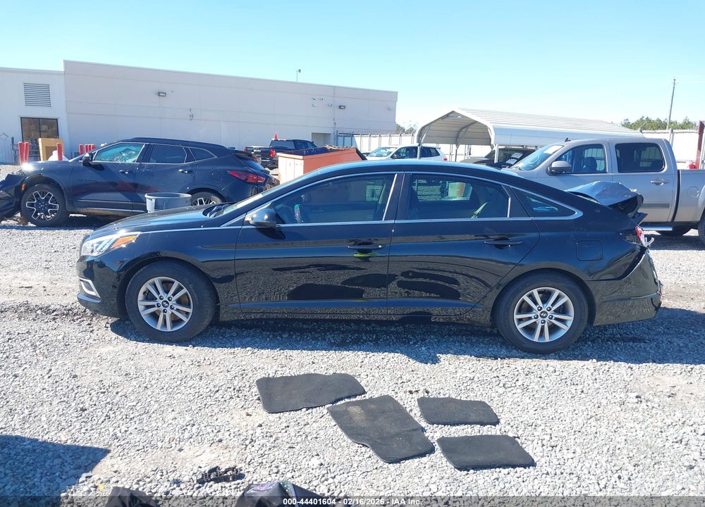 2017 HYUNDAI SONATA SE VIN: 5NPE24AF8HH560289