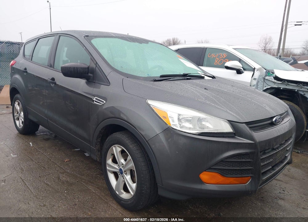 2015 FORD ESCAPE S VIN: 1FMCU0F77FUA67066