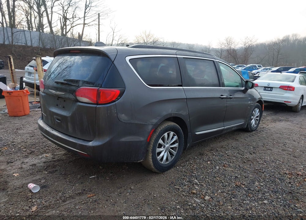 2017 CHRYSLER PACIFICA TOURING-L VIN: 2C4RC1BG2HR839440