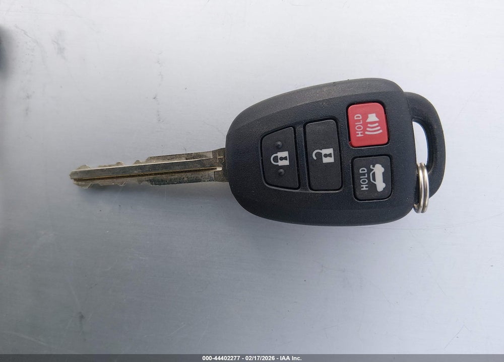 2016 TOYOTA CAMRY SE VIN: 4T1BF1FK2GU200396