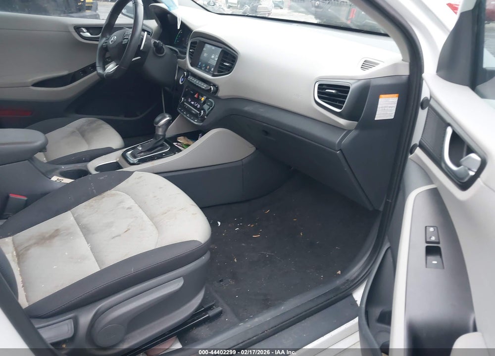 2019 HYUNDAI IONIQ HYBRID SEL VIN: KMHC75LC1KU116973