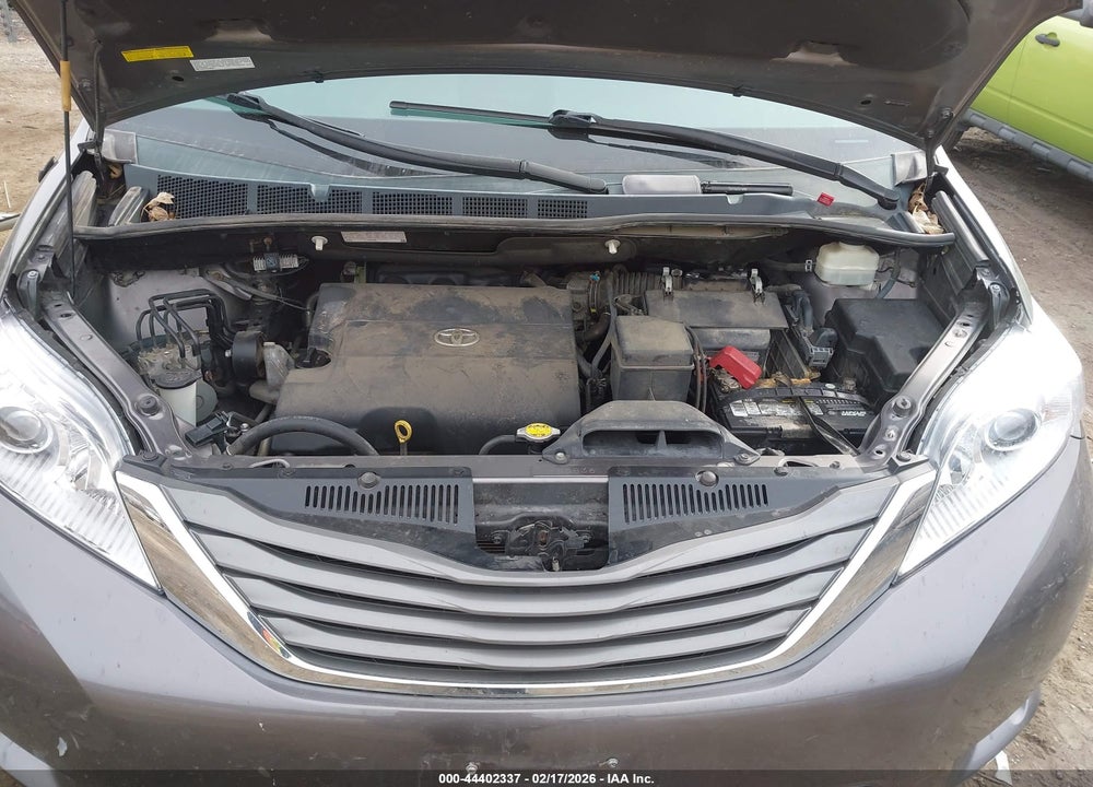 2013 TOYOTA SIENNA XLE 7 PASSENGER VIN: 5TDDK3DC0DS070828