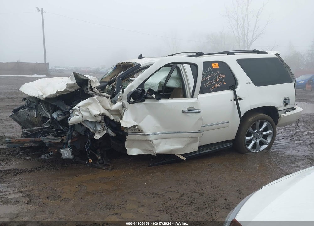 2010 CHEVROLET TAHOE LTZ VIN: 1GNUKCE07AR180362