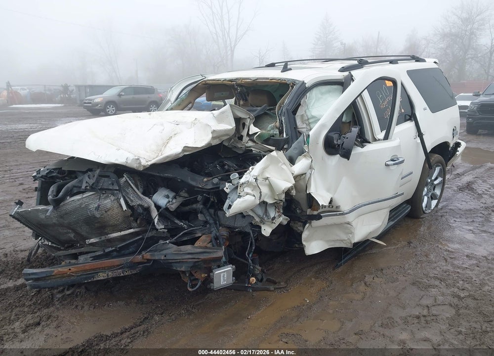 2010 CHEVROLET TAHOE LTZ VIN: 1GNUKCE07AR180362