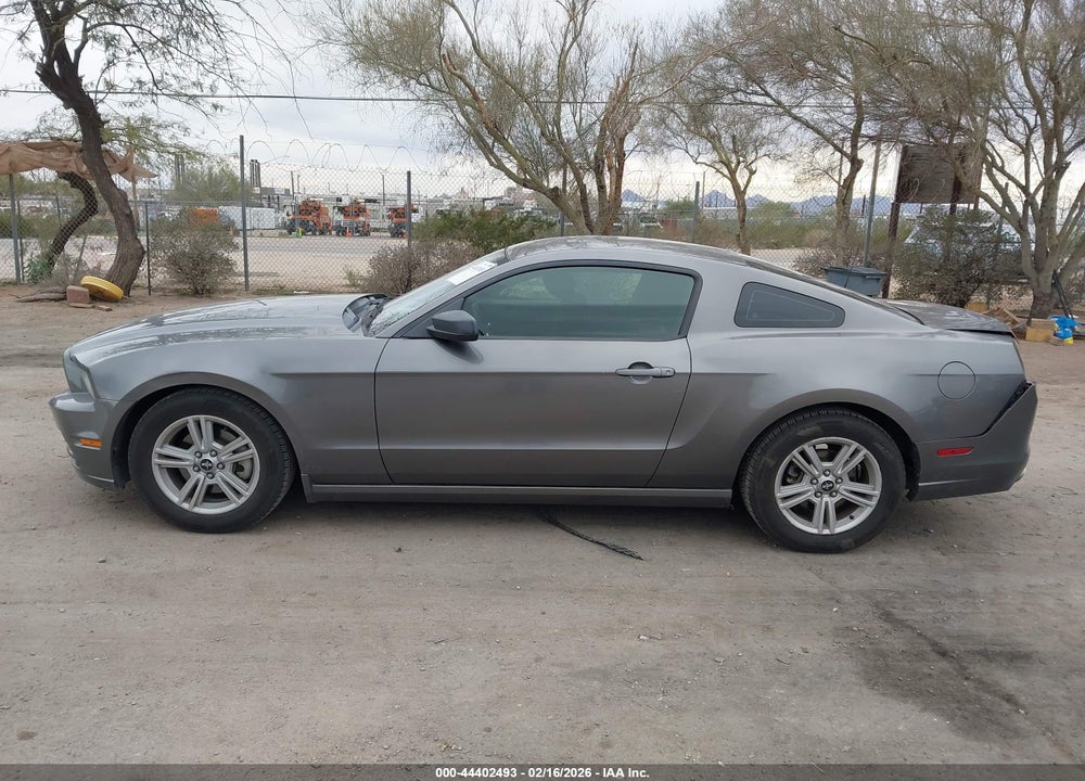 2014 FORD MUSTANG V6 VIN: 1ZVBP8AM4E5250482