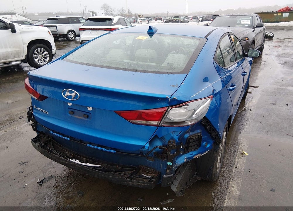 2018 HYUNDAI ELANTRA SEL VIN: 5NPD84LF0JH275373