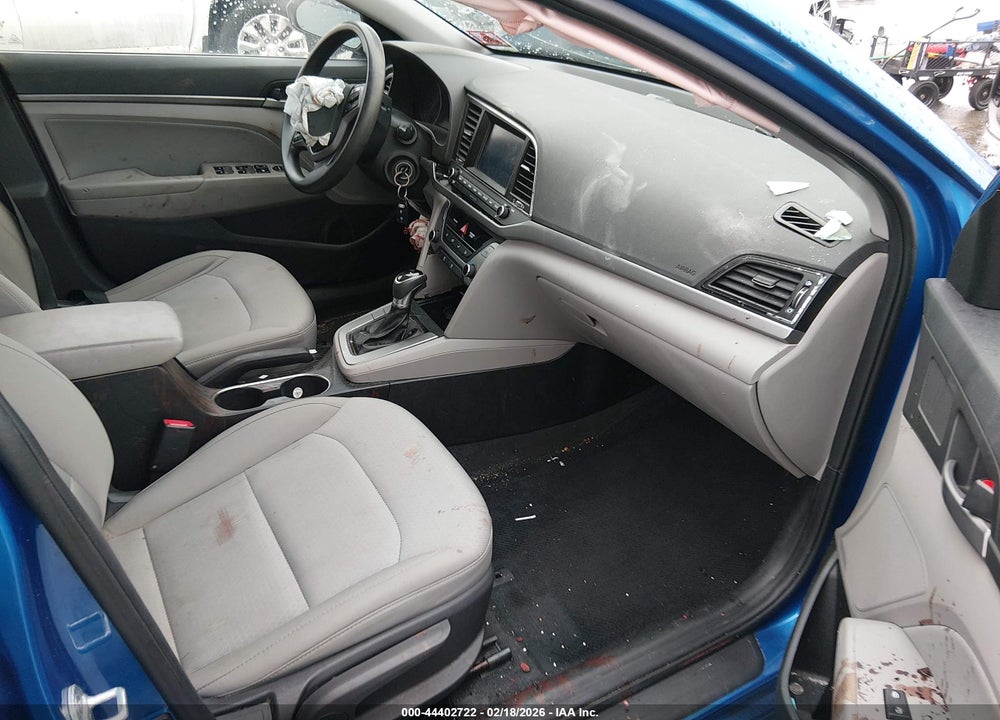 2018 HYUNDAI ELANTRA SEL VIN: 5NPD84LF0JH275373