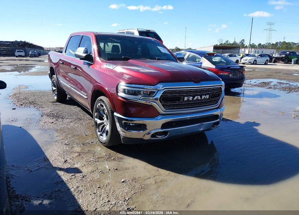 2019 RAM 1500 LIMITED  4X4 5'7 BOX VIN: 1C6SRFHT3KN527852