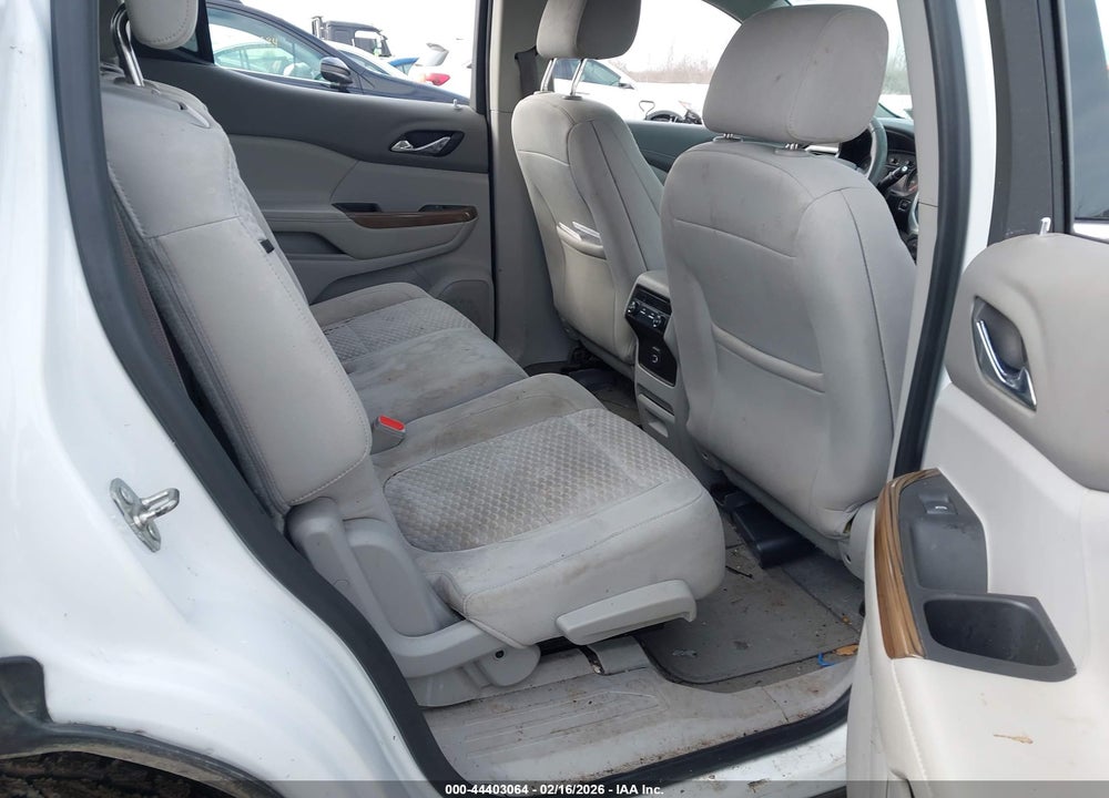 2019 GMC ACADIA SLE-1 VIN: 1GKKNRLA5KZ126179