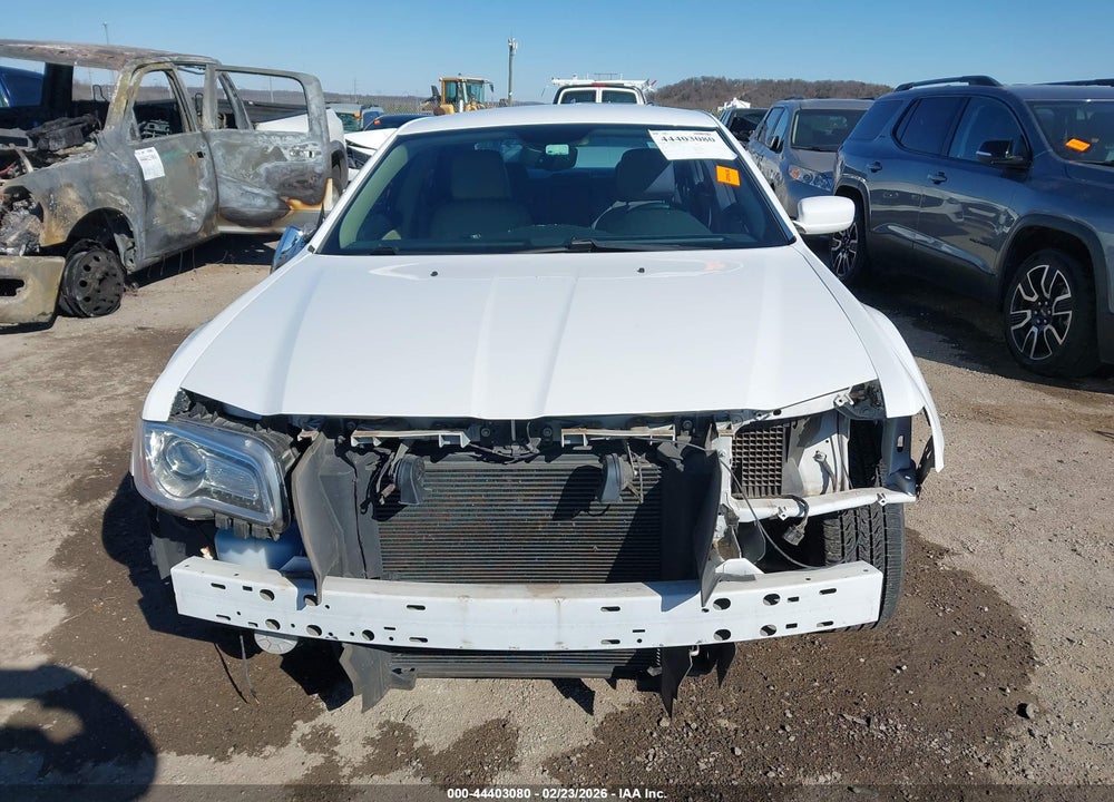 2014 CHRYSLER 300 VIN: 2C3CCAAG8EH138513