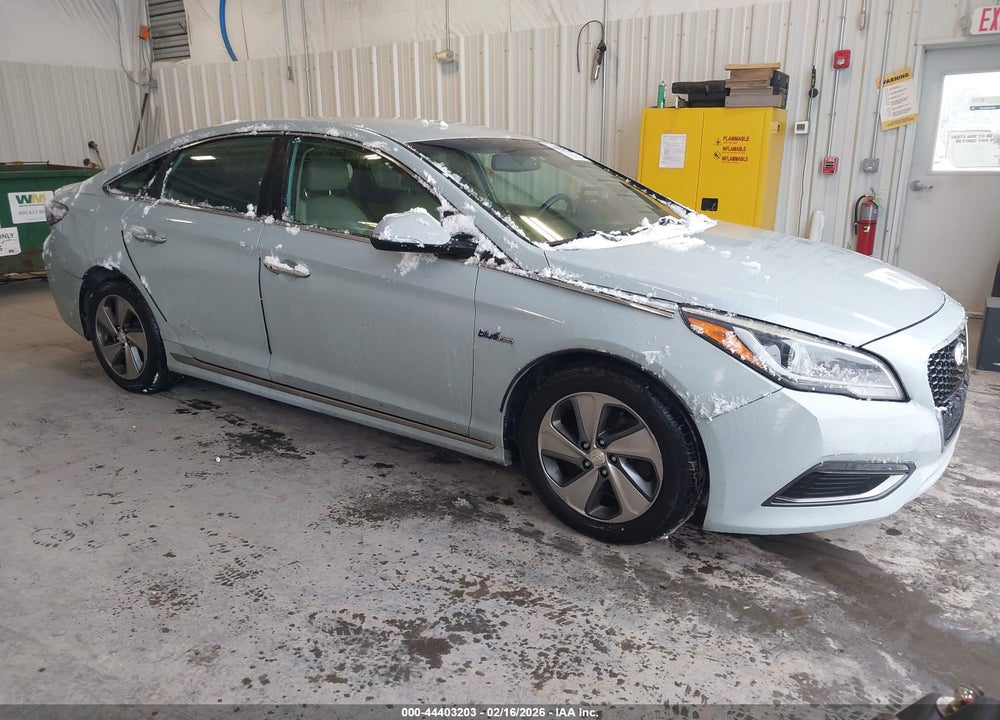 2016 HYUNDAI SONATA HYBRID LIMITED VIN: KMHE34L13GA017979
