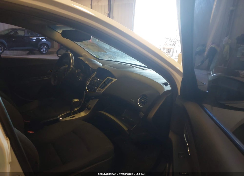 2016 CHEVROLET CRUZE LIMITED 1LT AUTO VIN: 1G1PE5SB6G7147669