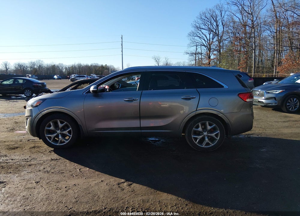 2017 KIA SORENTO 3.3L SX VIN: 5XYPKDA52HG311767