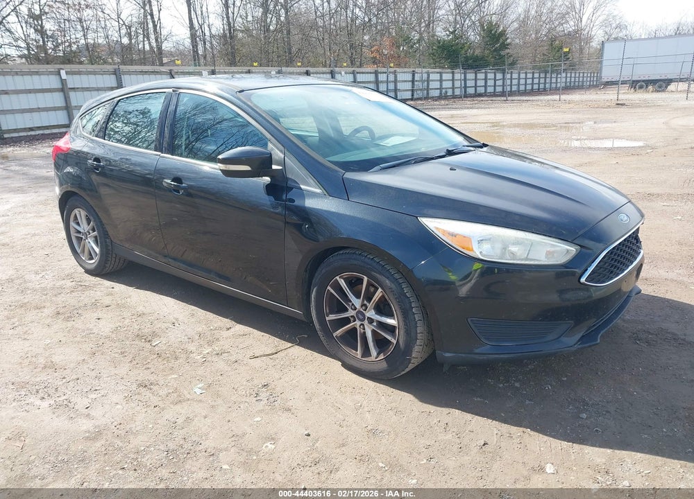 2015 FORD FOCUS SE VIN: 1FADP3K23FL317295
