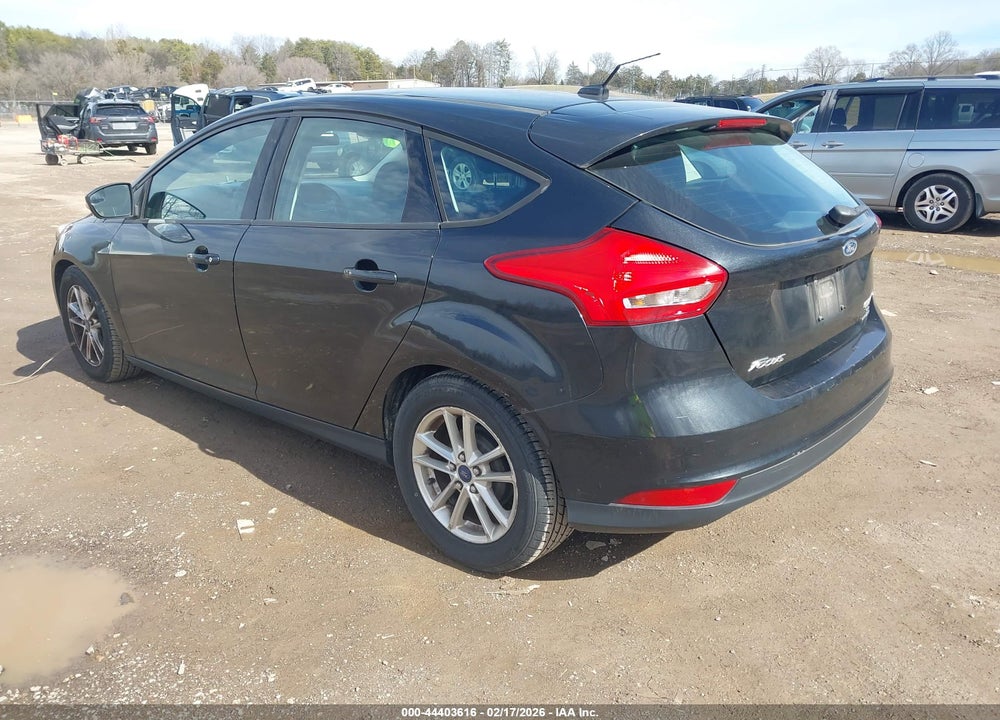 2015 FORD FOCUS SE VIN: 1FADP3K23FL317295
