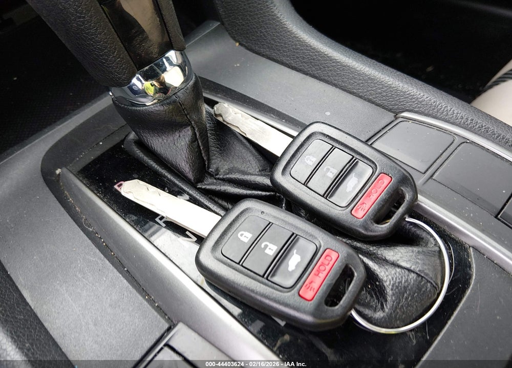2017 HONDA CIVIC LX VIN: SHHFK7H26HU213646