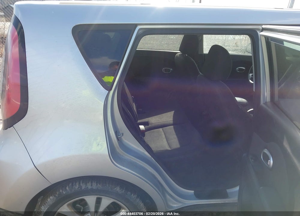2014 KIA SOUL + VIN: KNDJP3A51E7745799