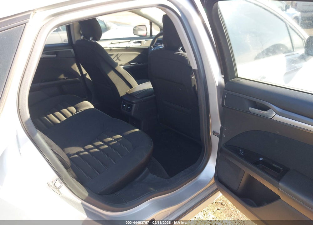 2014 FORD FUSION SE VIN: 1FA6P0H76E5366097