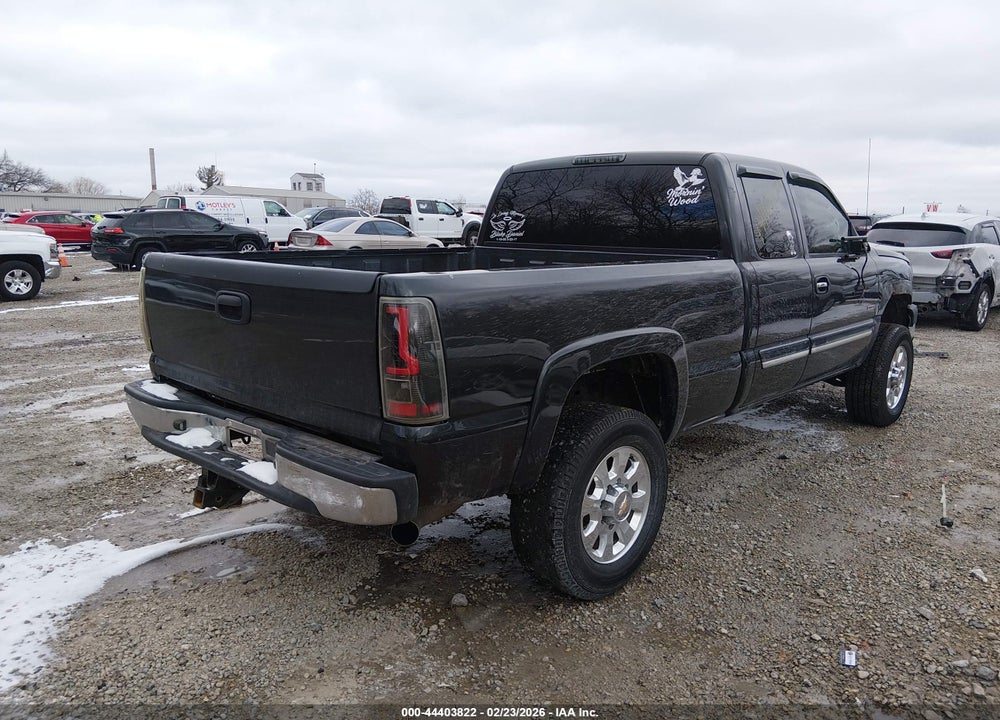 2003 CHEVROLET SILVERADO 2500HD LS VIN: 1GCHK29123E358552