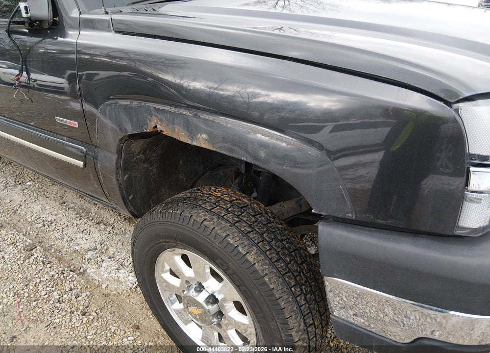 2003 CHEVROLET SILVERADO 2500HD LS VIN: 1GCHK29123E358552