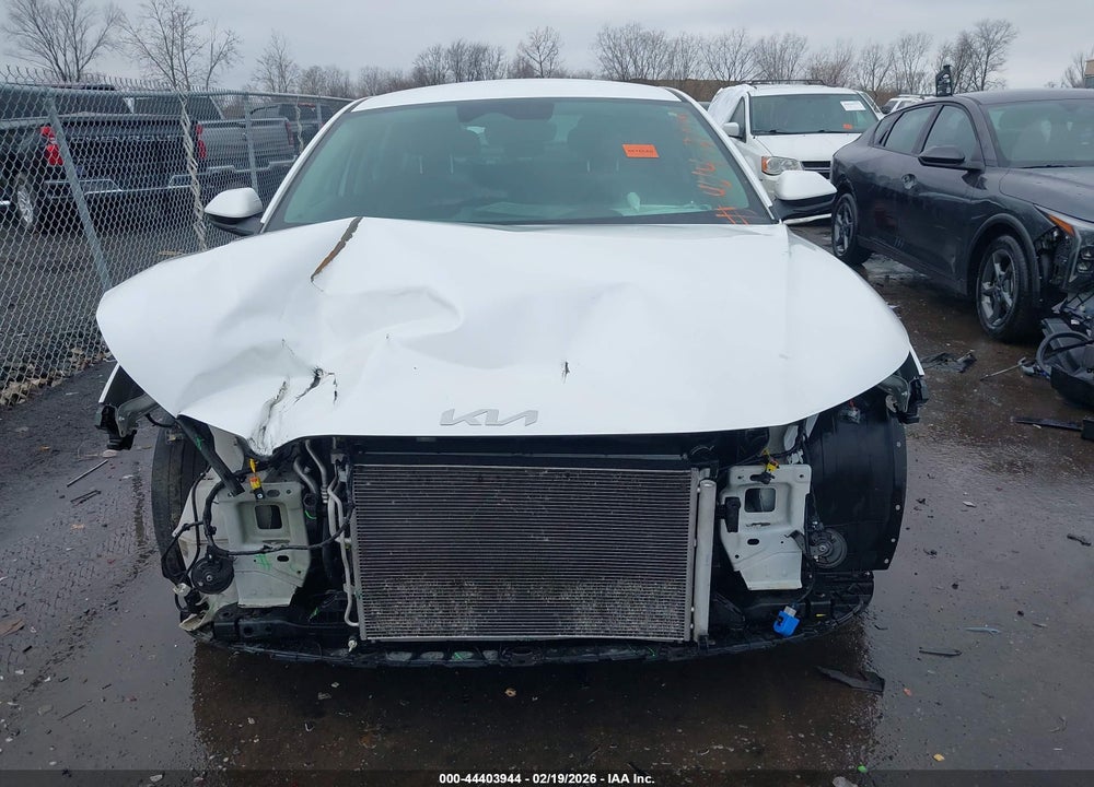 2025 KIA K4 LXS VIN: 3KPFT4DE5SE147844