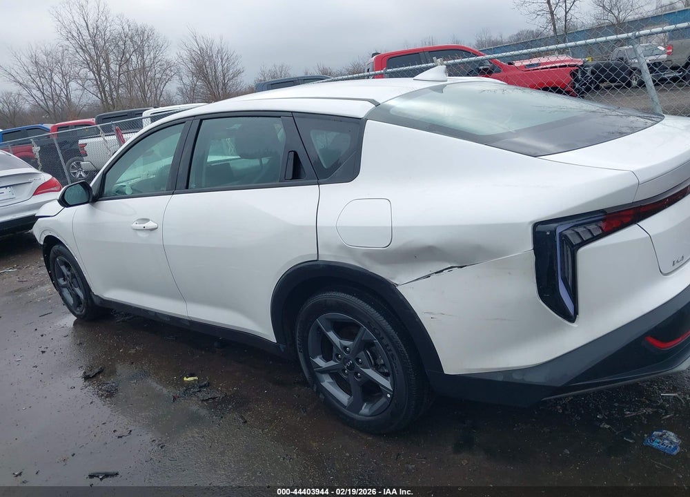 2025 KIA K4 LXS VIN: 3KPFT4DE5SE147844