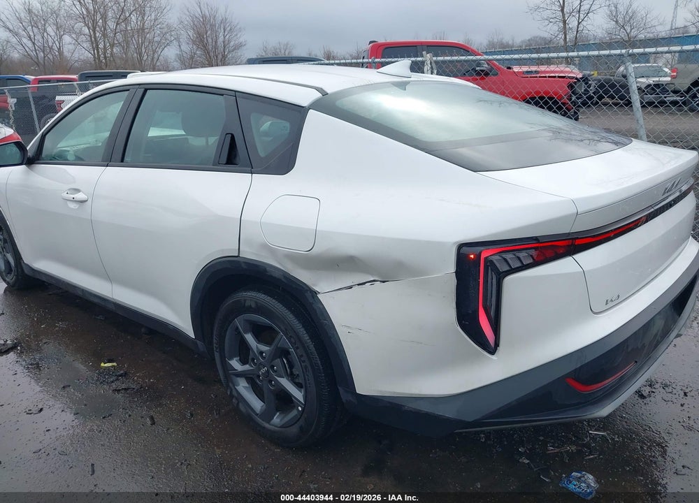 2025 KIA K4 LXS VIN: 3KPFT4DE5SE147844