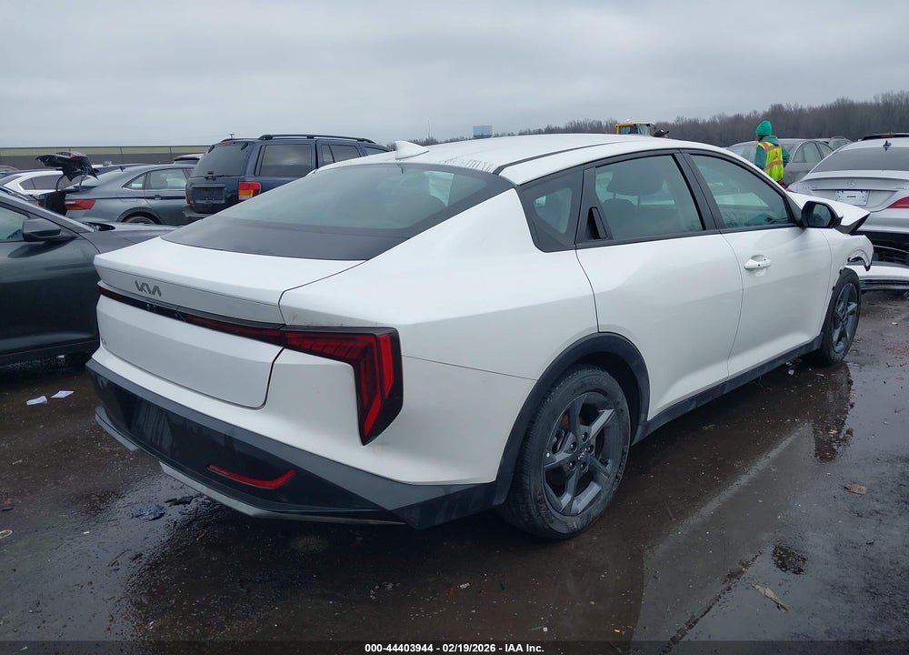 2025 KIA K4 LXS VIN: 3KPFT4DE5SE147844
