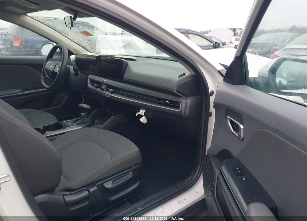 2025 KIA K4 LXS VIN: 3KPFT4DE5SE147844