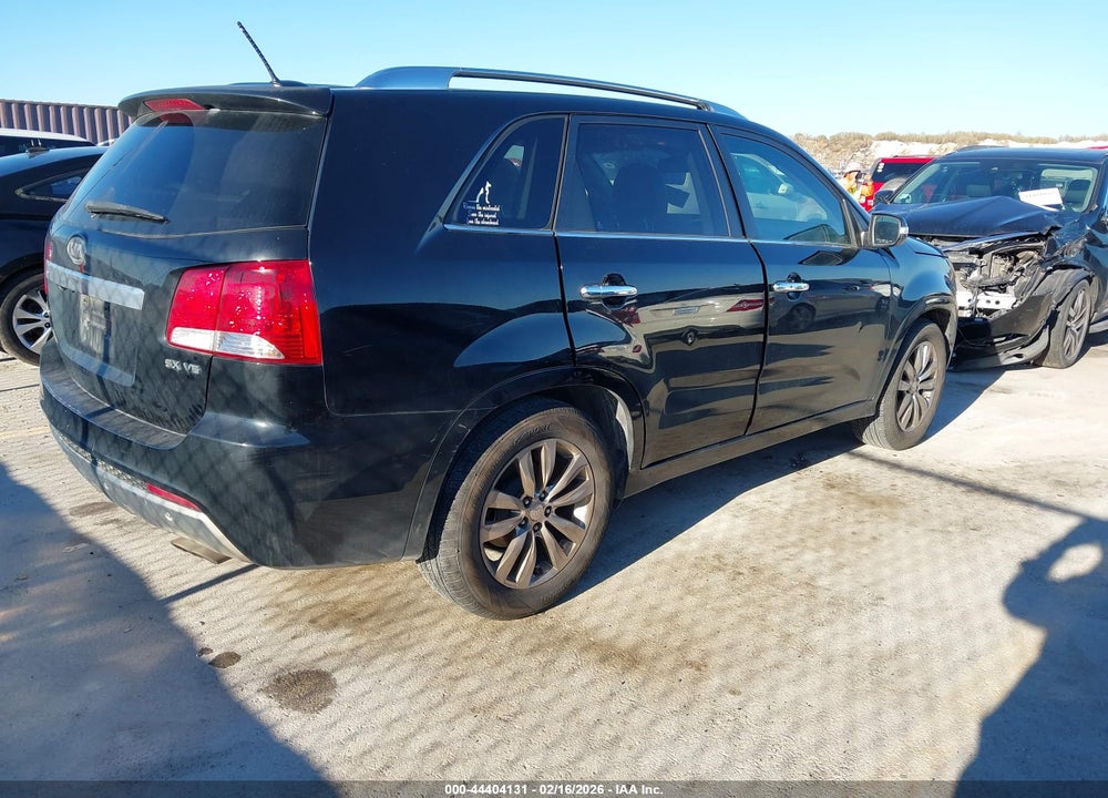 2011 KIA SORENTO SX V6 VIN: 5XYKW4A20BG093615