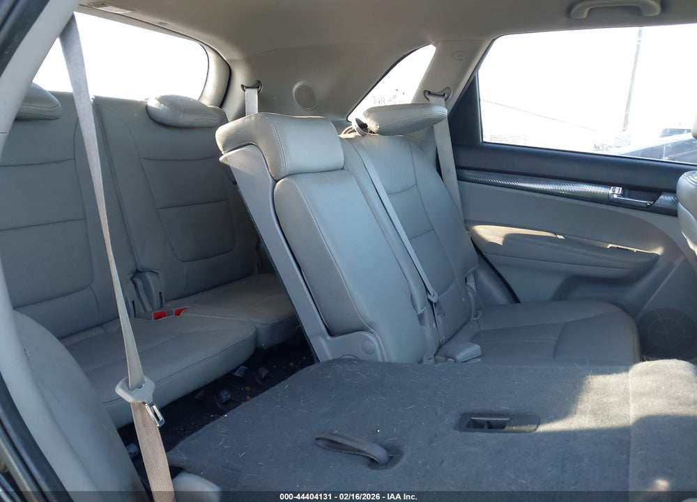 2011 KIA SORENTO SX V6 VIN: 5XYKW4A20BG093615