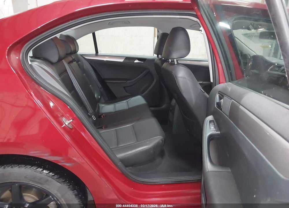 2017 VOLKSWAGEN JETTA 1.4T SE VIN: 3VWDB7AJ1HM245827