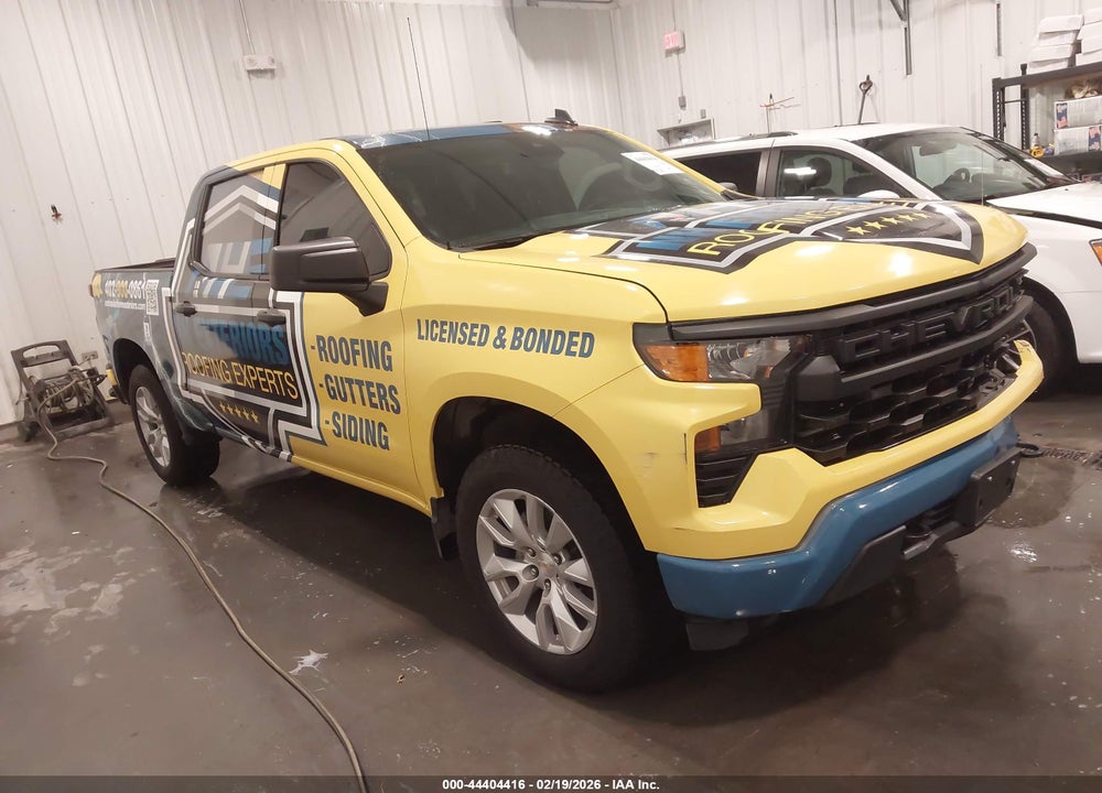 2024 CHEVROLET SILVERADO 1500 4WD  SHORT BED CUSTOM VIN: 1GCPDBEKXRZ321769