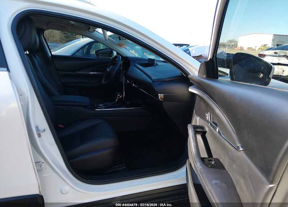 2024 MAZDA CX-30 2.5 S PREFERRED PACKAGE VIN: 3MVDMBCM8RM621527
