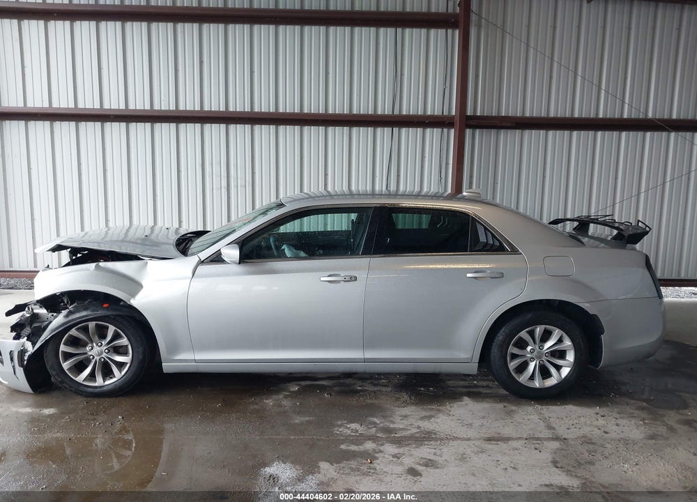 2019 CHRYSLER 300 TOURING VIN: 2C3CCAAG7KH627609