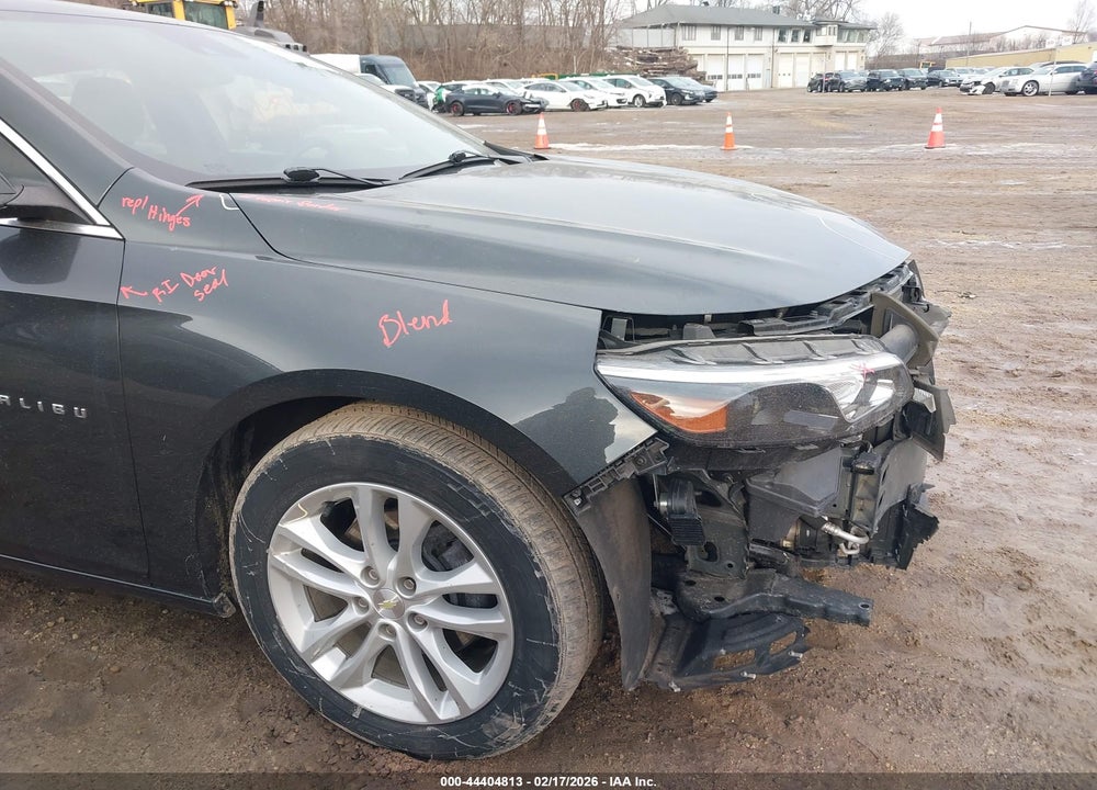 2018 CHEVROLET MALIBU LT VIN: 1G1ZD5ST1JF245140