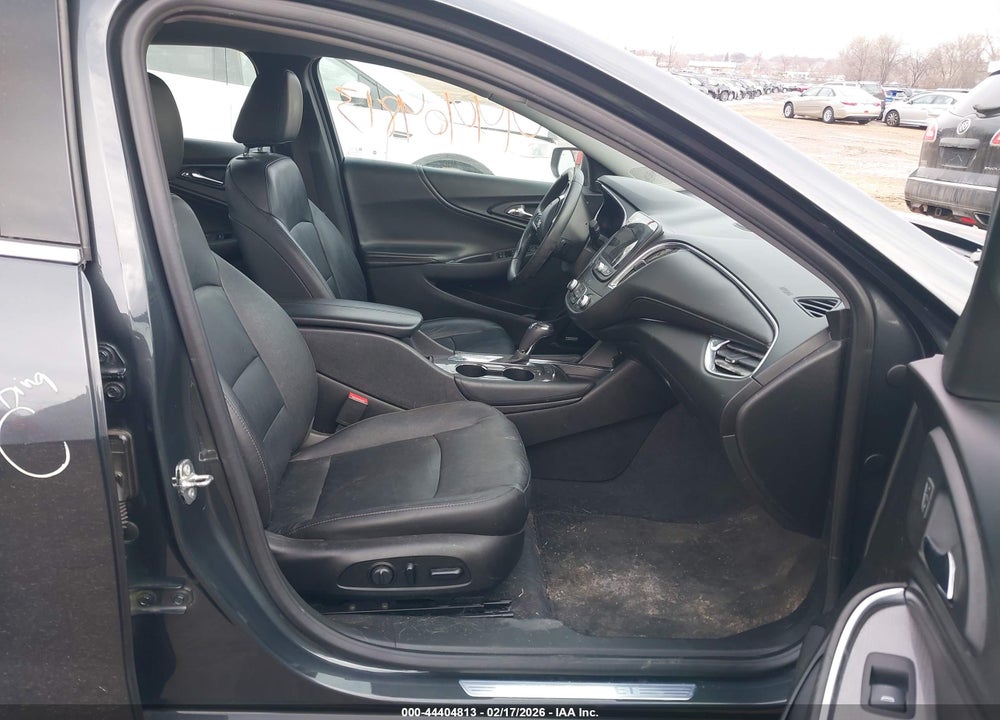 2018 CHEVROLET MALIBU LT VIN: 1G1ZD5ST1JF245140