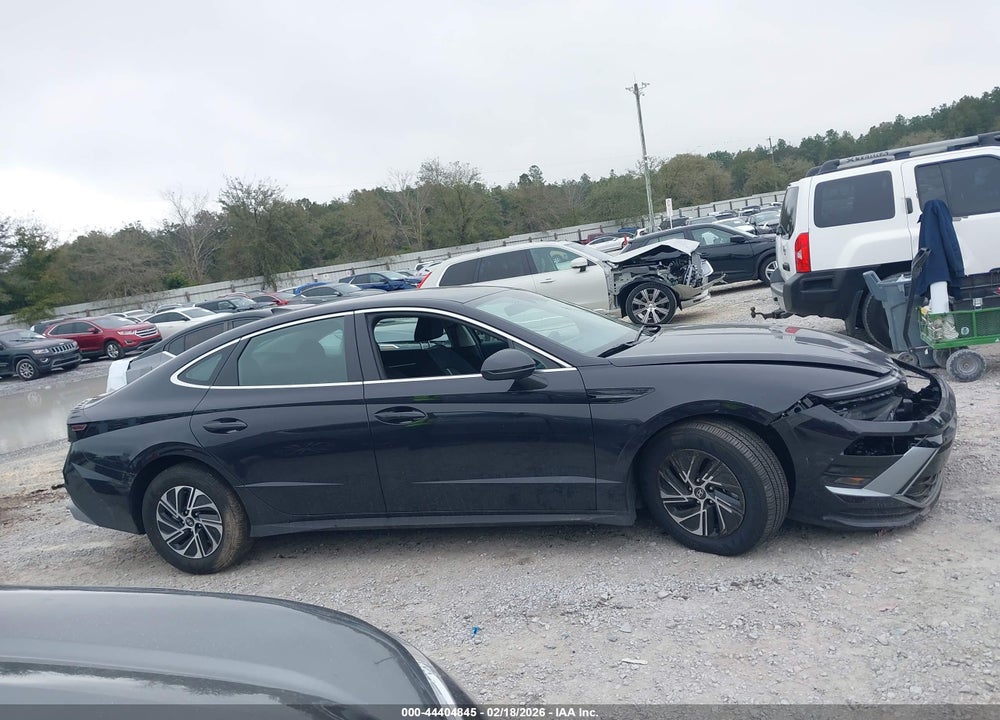 2026 HYUNDAI SONATA HYBRID BLUE VIN: KMHL24JJ3TA145601