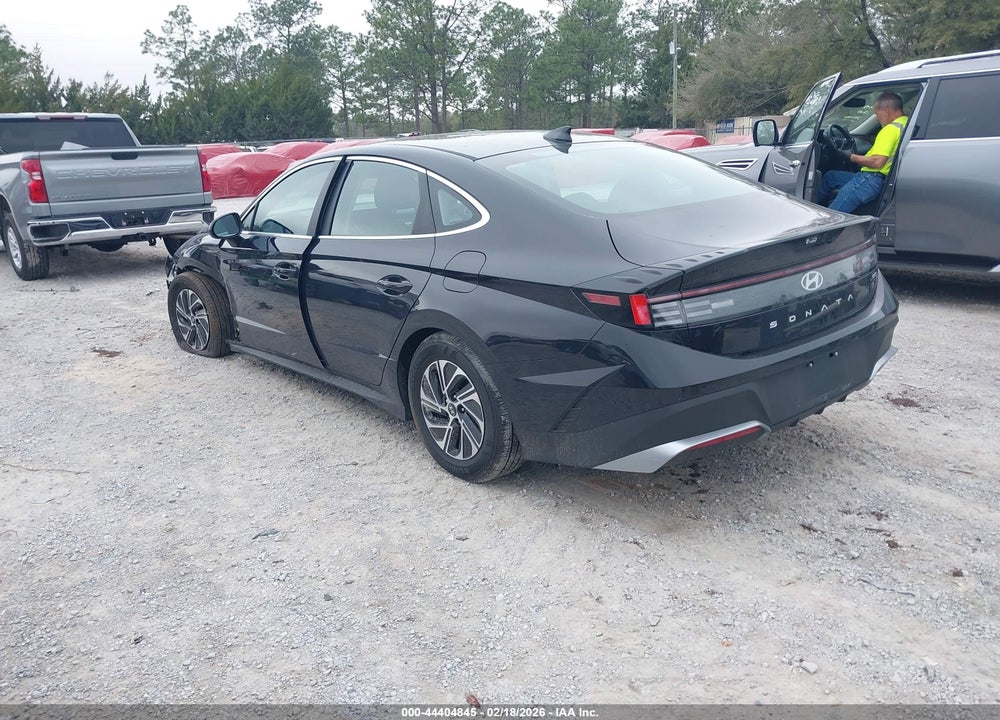 2026 HYUNDAI SONATA HYBRID BLUE VIN: KMHL24JJ3TA145601