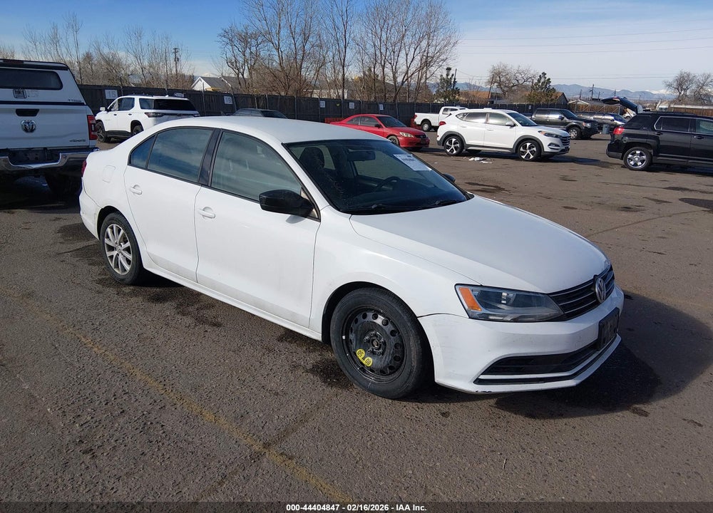 2015 VOLKSWAGEN JETTA 1.8T SE VIN: 3VWD17AJ7FM235948