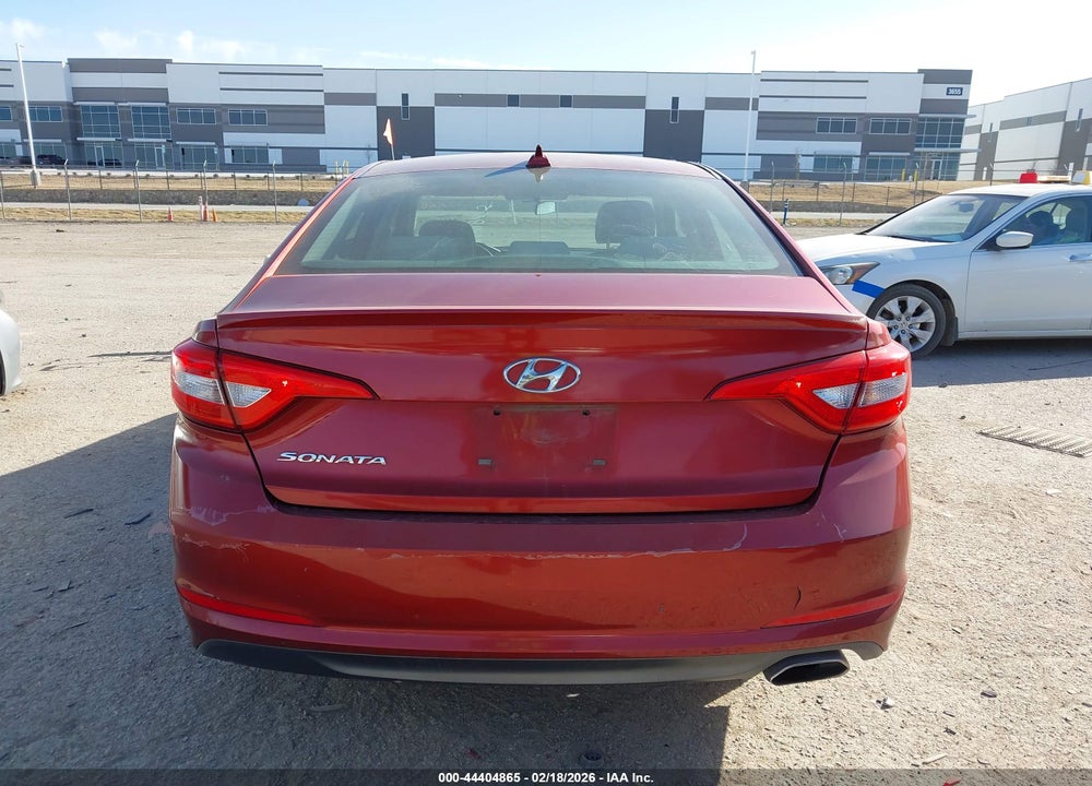 2015 HYUNDAI SONATA SE VIN: 5NPE24AF4FH116226