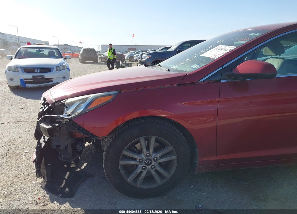 2015 HYUNDAI SONATA SE VIN: 5NPE24AF4FH116226
