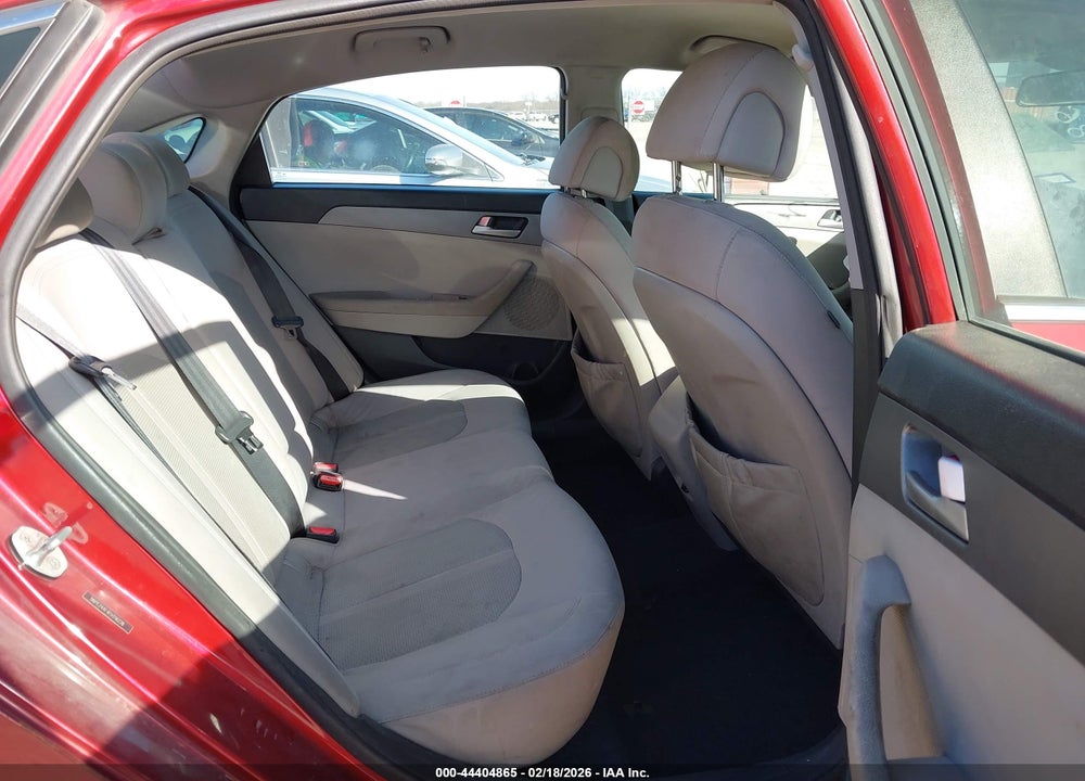 2015 HYUNDAI SONATA SE VIN: 5NPE24AF4FH116226