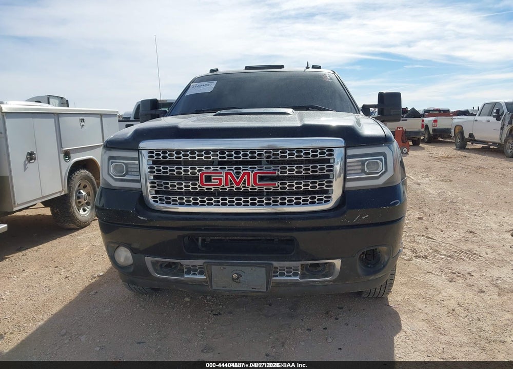 2013 GMC SIERRA 3500HD DENALI VIN: 1GT426C88DF159433