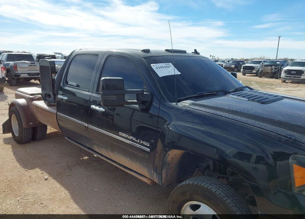 2013 GMC SIERRA 3500HD DENALI VIN: 1GT426C88DF159433