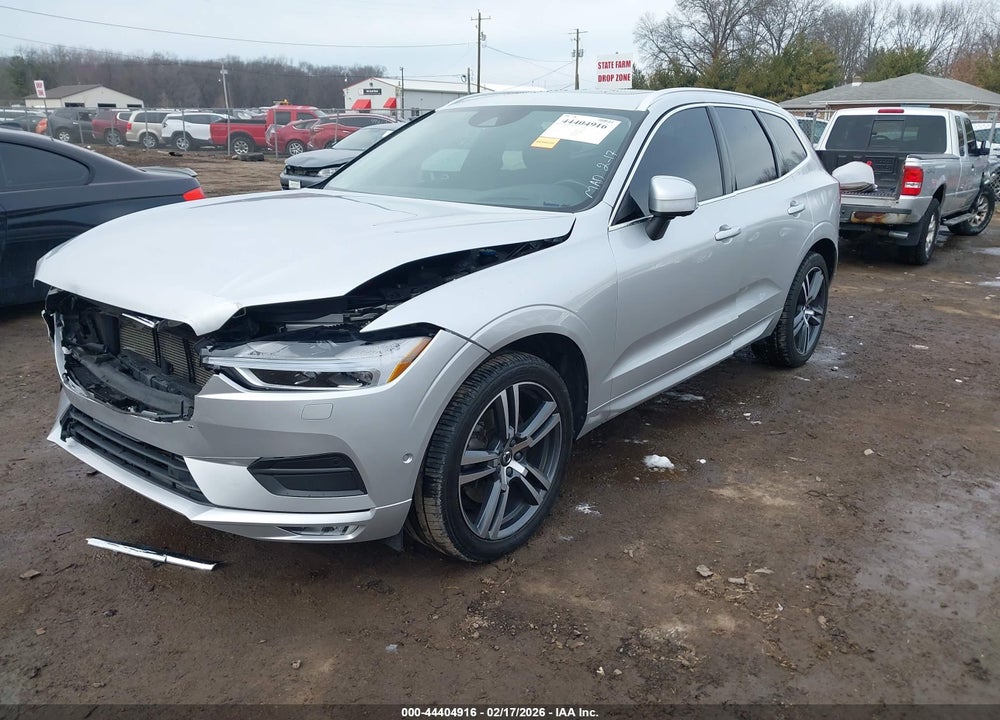 2018 VOLVO XC60 T6 MOMENTUM VIN: LYVA22RKXJB110315