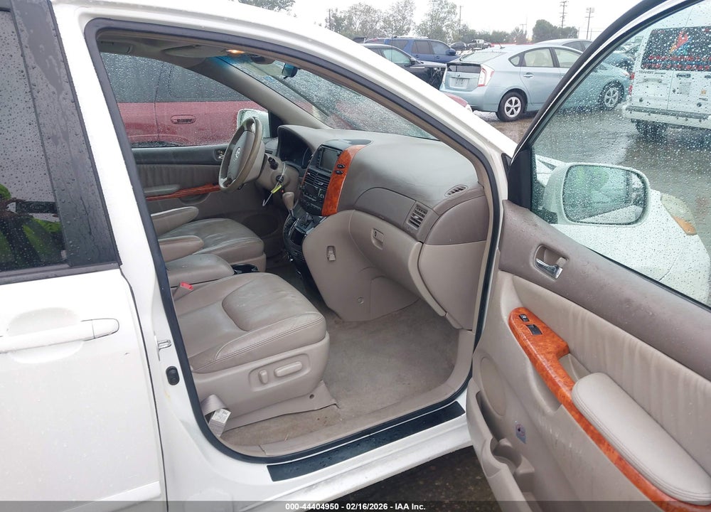 2010 TOYOTA SIENNA XLE VIN: 5TDYK4CC5AS335862