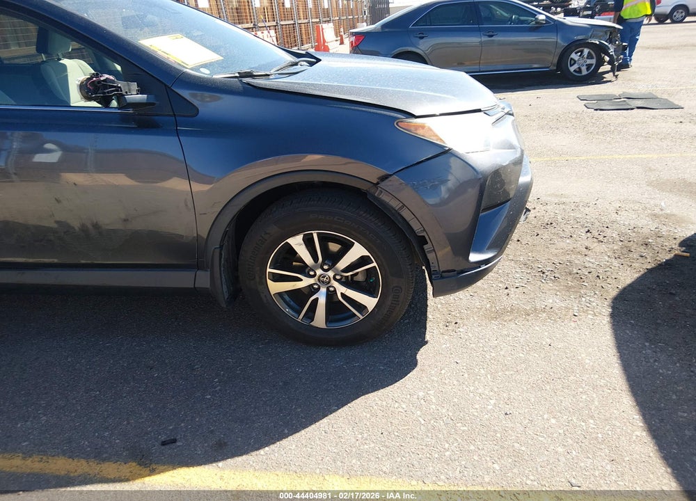 2017 TOYOTA RAV4 XLE VIN: JTMRFREV8HJ707903