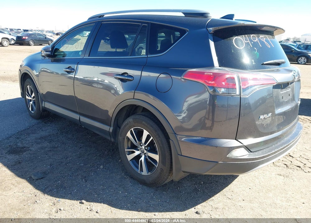 2017 TOYOTA RAV4 XLE VIN: JTMRFREV8HJ707903