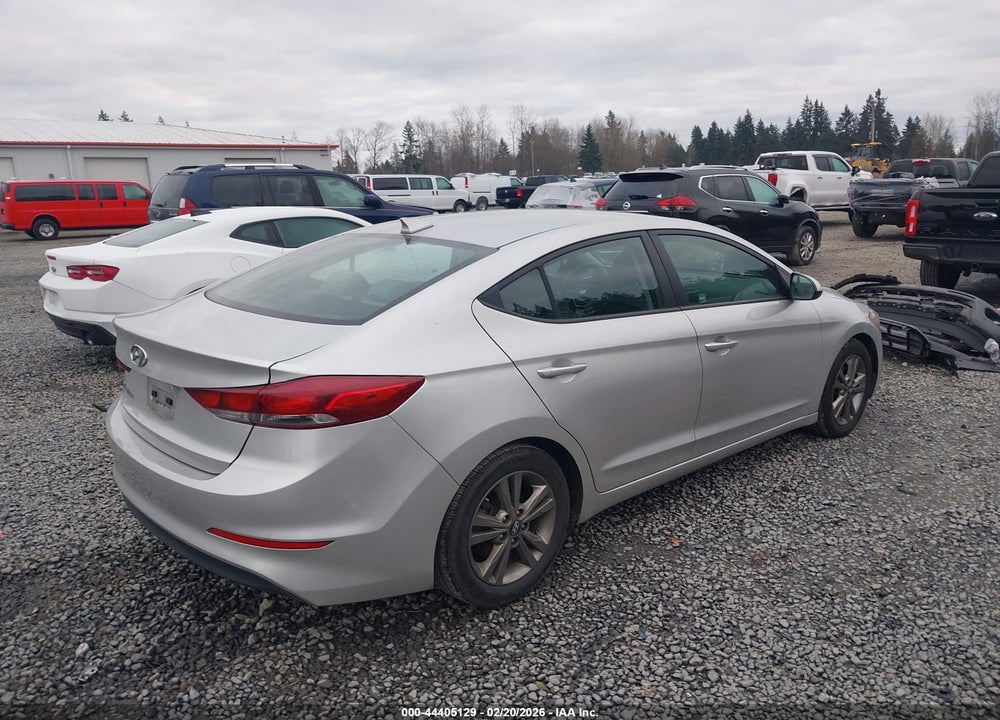 2018 HYUNDAI ELANTRA SEL VIN: 5NPD84LF5JH340086